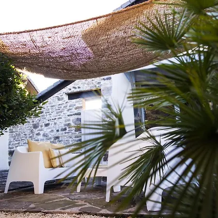 Les Maisons Du Salvignol Holiday home Martrin
